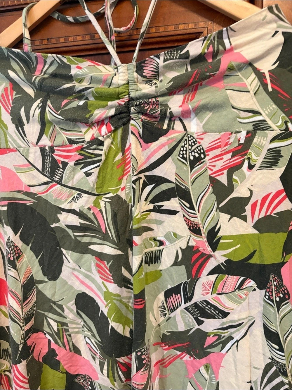 Patagonia Women's Floral Coverup Green Pink XL Like New - Picture 3 of 6